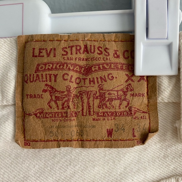 Vintage Levi 501 Jeans - Picture 4 of 9